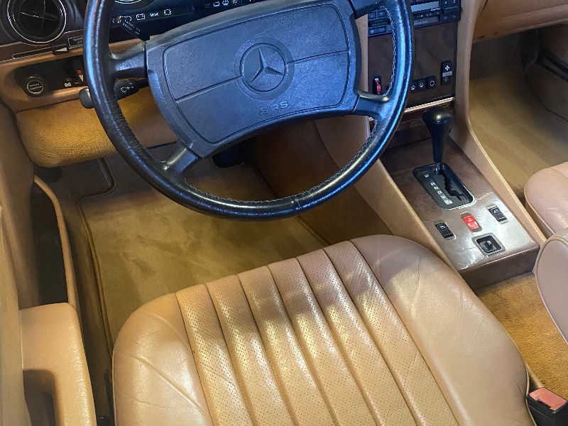 1987 Mercedes Benz  560 SL 117
