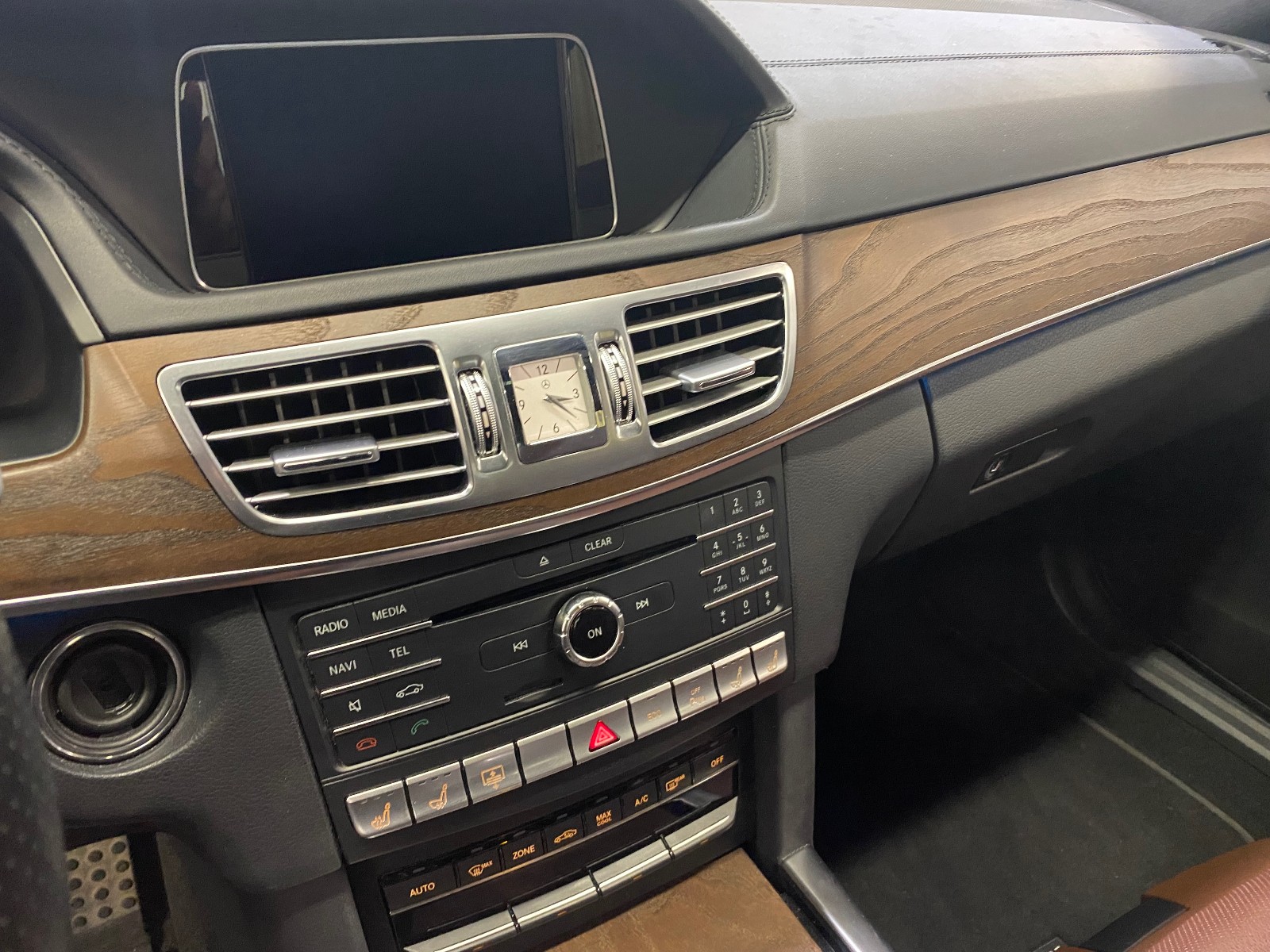 2016 Mercedes Benz E400 1249